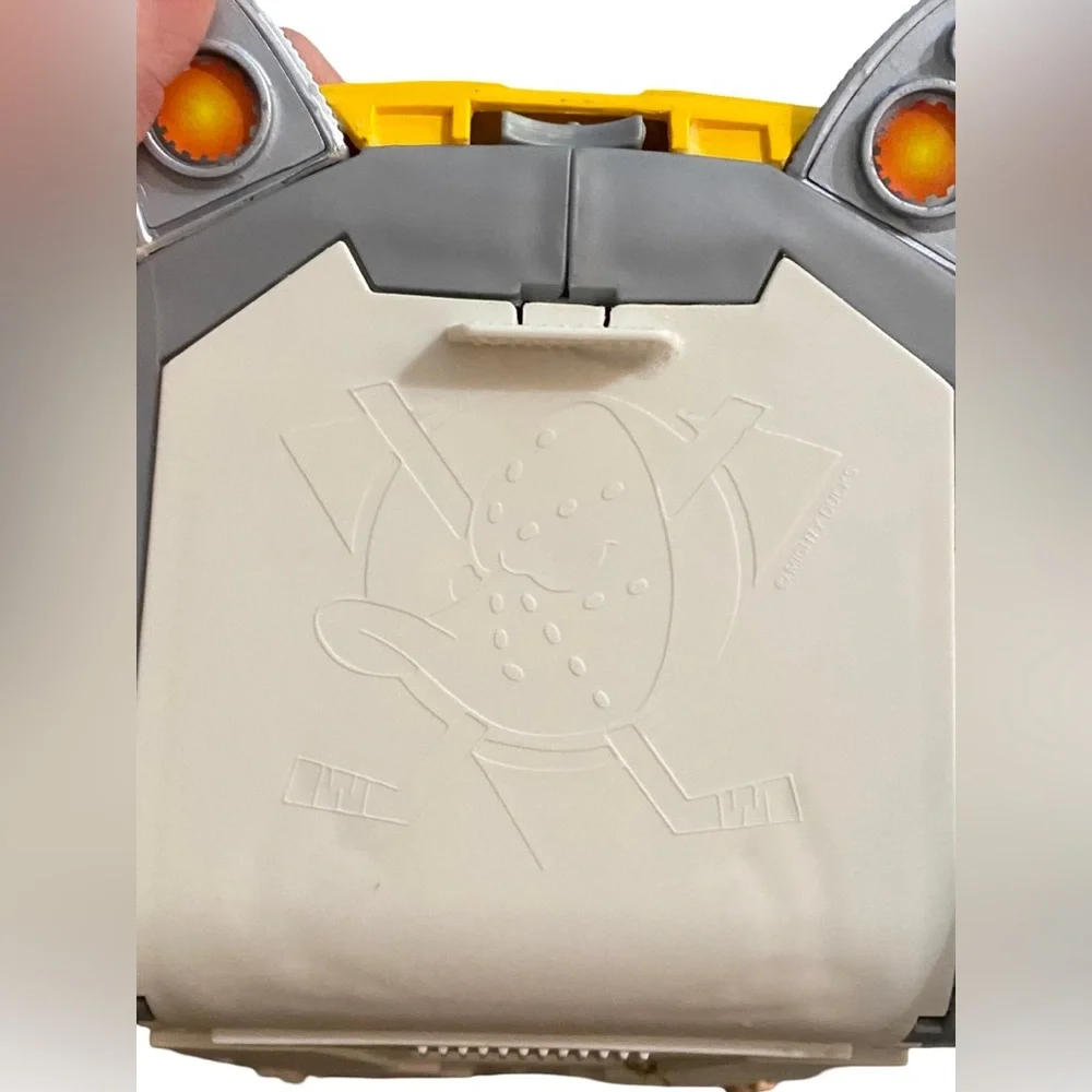 Vintage 1996 Mighty Ducks Animated Series Aerowing‎ Battle Cruiser